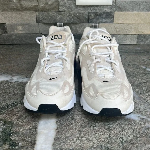 Nike Air Max 200 - Picture 4 of 10